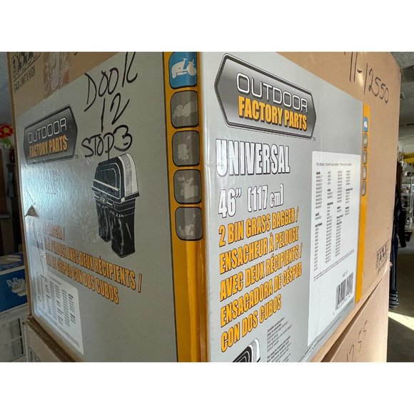 Poulan Pro Dual Bin SoftSide Grass Bagger 6-Bushel Cap 46” 71-12550 Riding Mower - Picture 3 of 3